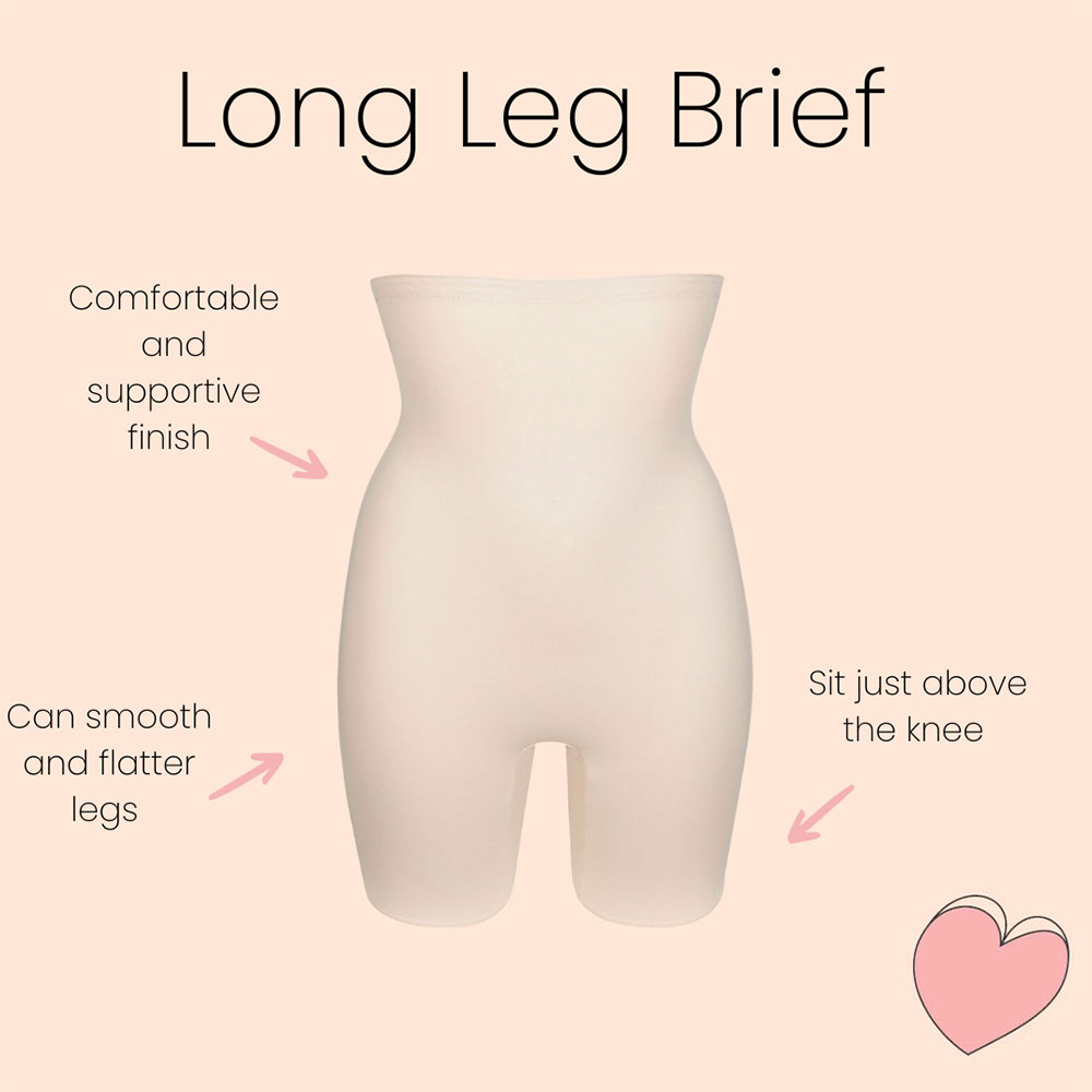 The wider side bone and U-back design smooths out back and underarm bulges.  Extra tissue is scooped into the cups for a slimmer appearance…