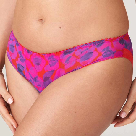 Sideview of PrimaDonna Twist Lenox Hill Briefs in pomme damour 0542270