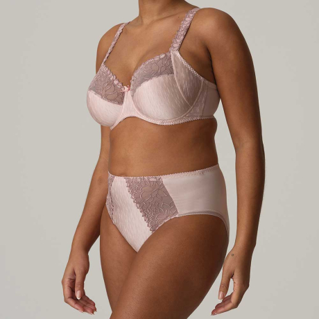 Sideview of PrimaDonna Monterrey Bra and Briefs in vintage pink 0163480 and 0563481