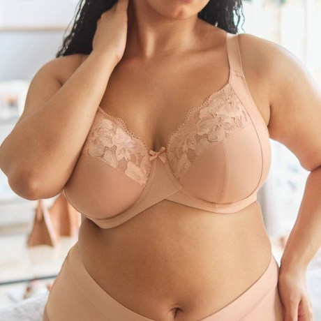 Sculptresse Amara Bra product in Honey 11265- mood shoot image